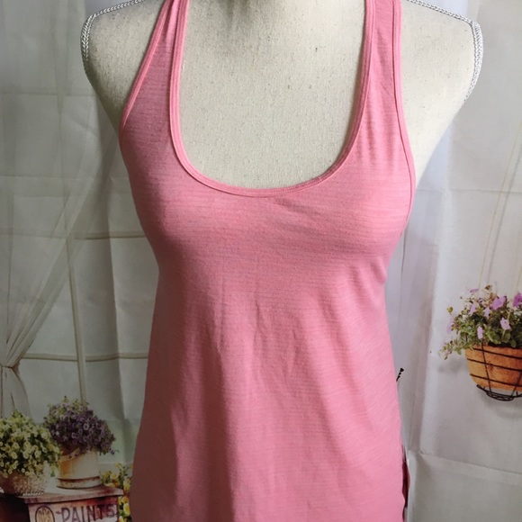 lululemon athletica Tops - NWT HYMU LULULEMON 105 SINGLET - - Size 8